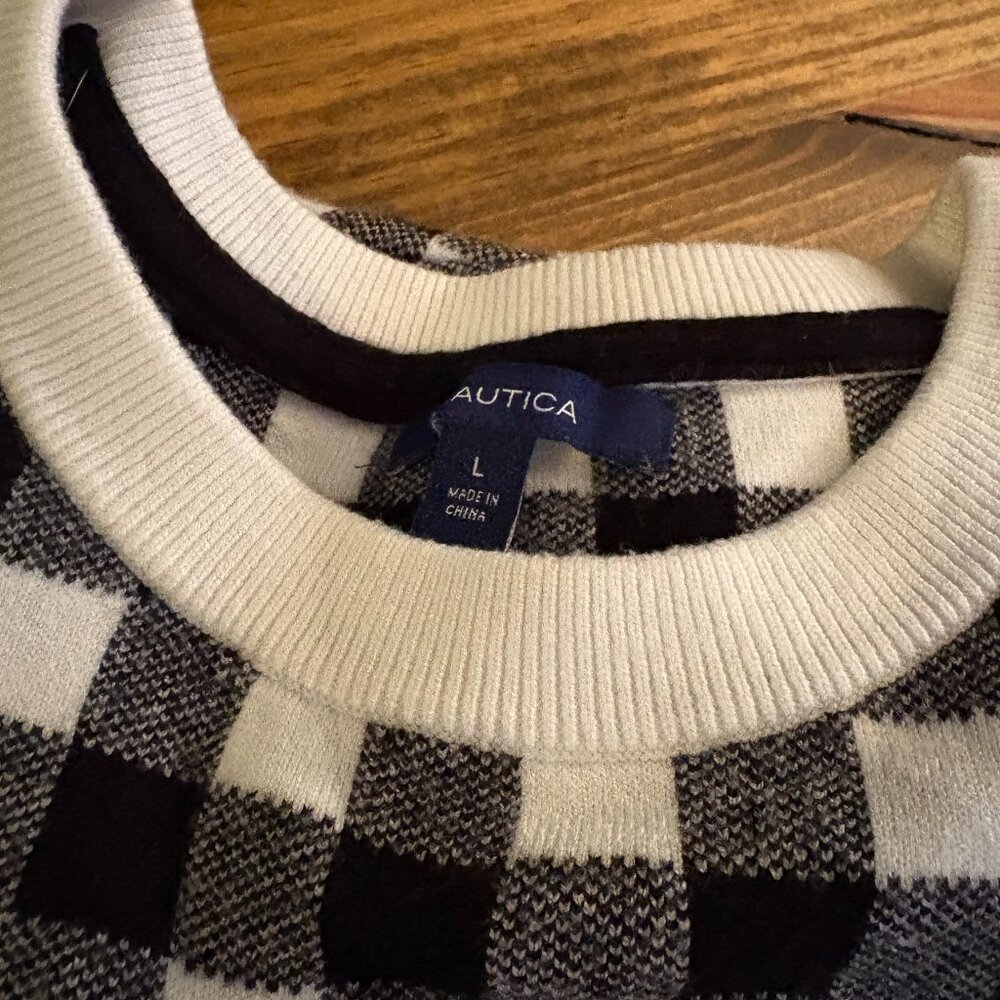 Nautica navy and white sweater